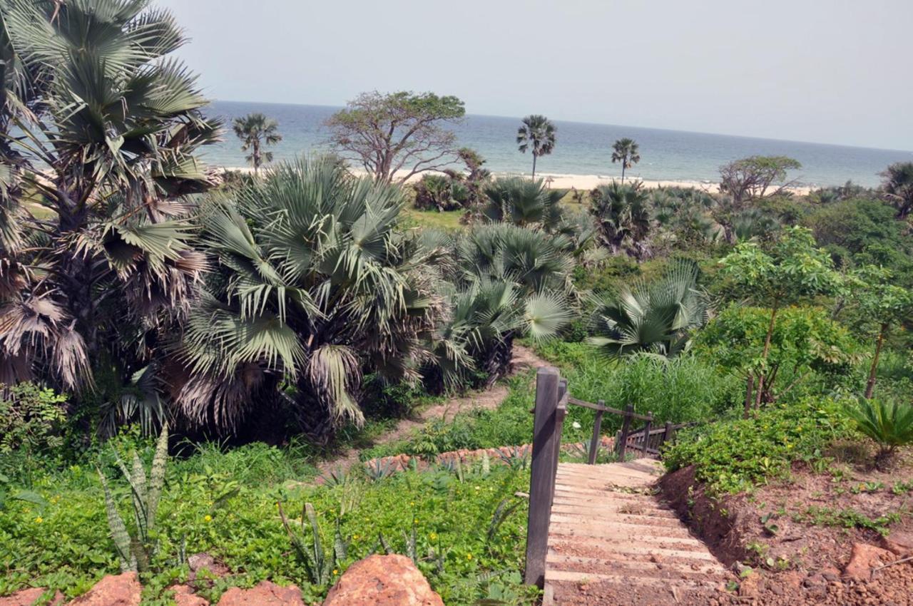 Leo'S Beach Hotel - Adults Only Brufut Ngoại thất bức ảnh